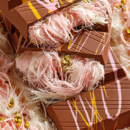 Beyoğlu Pişmaniyeli &amp; Antep Fıstık Kremalı Sütlü Çikolata 170 Gr